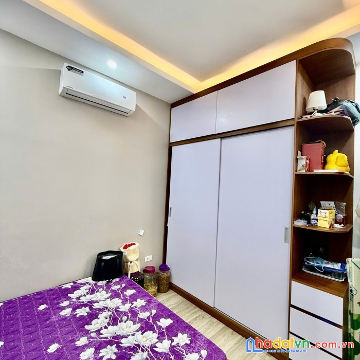 Bán gấp căn hộ 66m2 2pn hơn 2,3 tỷ trong 3 tòa mới kdt thanh hà