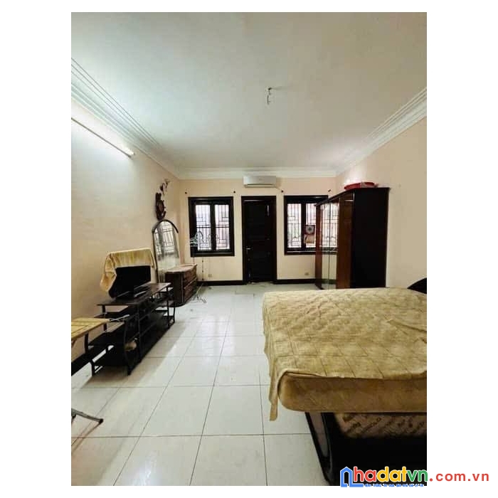 Bán nhà phố hoa lâm, long biên 47m, mt 4.5m. giá: 15.9 tỷ. lh: 0937158386