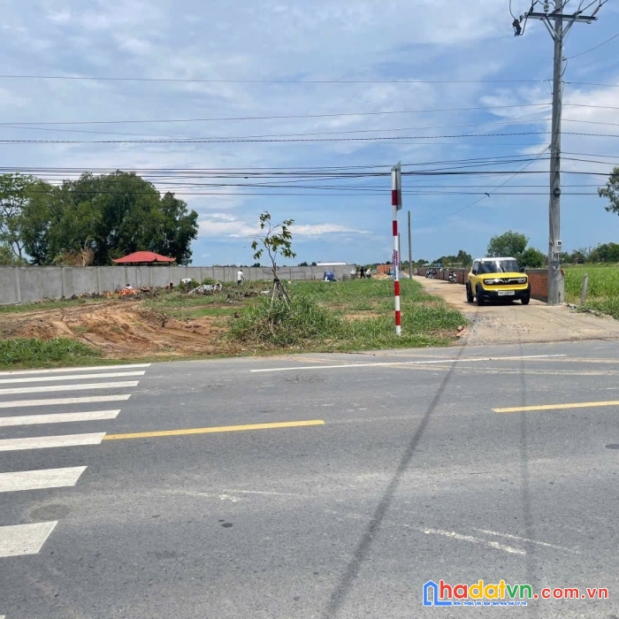 Bán đất mt ql50, 100m2 5x20m.giá 700triệu. tp gò công.shr sang sổ ngay