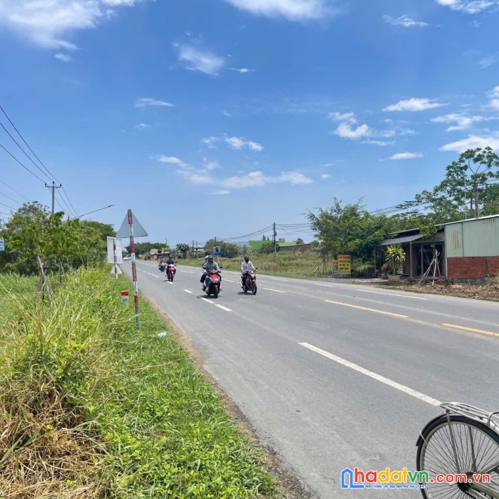 Bán đất mt ql50, 100m2 5x20m.giá 700triệu. tp gò công.shr sang sổ ngay