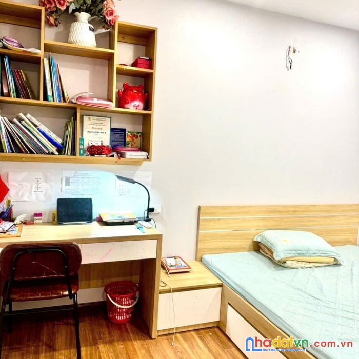 3,5 tỷ có ngay căn góc 81m2 3pn, 2wc full nội thất, bc hướng đông