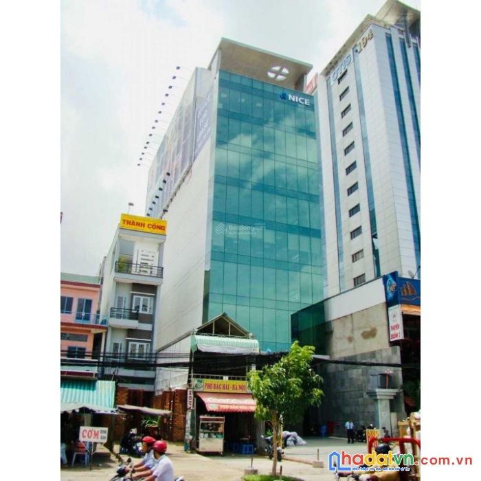 Bán nhà mt nguyễn thị minh khai - trương định  p.6 q.3 
