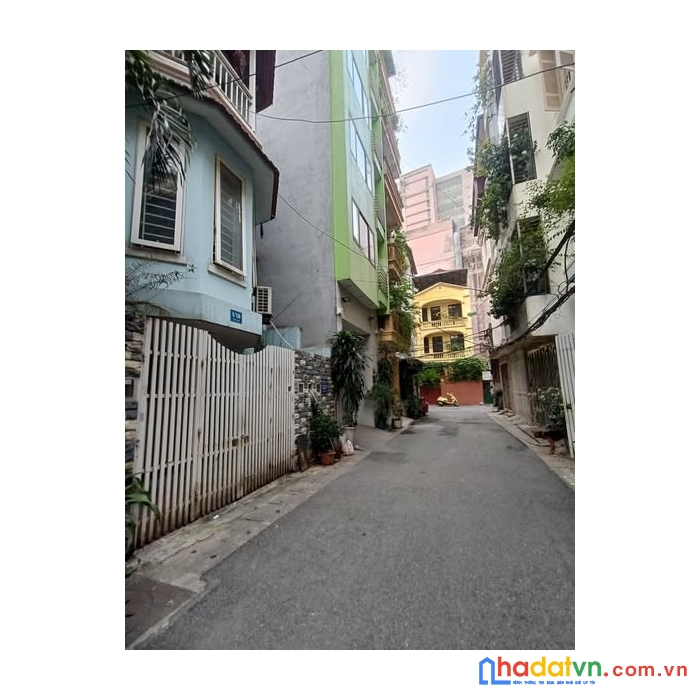 Bán nhà phố yên lạc, hai bà trưng 70m, 4 tầng, mt 5.4m. giá: 22.5 tỷ. lh: 0937158386