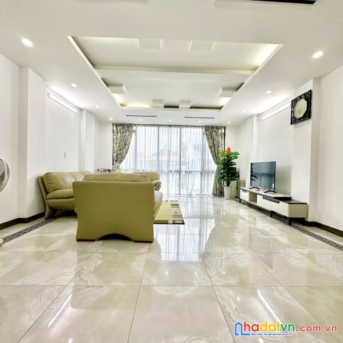 Bán nhà phố yên lạc, hai bà trưng 70m, 4 tầng, mt 5.4m. giá: 22.5 tỷ. lh: 0937158386