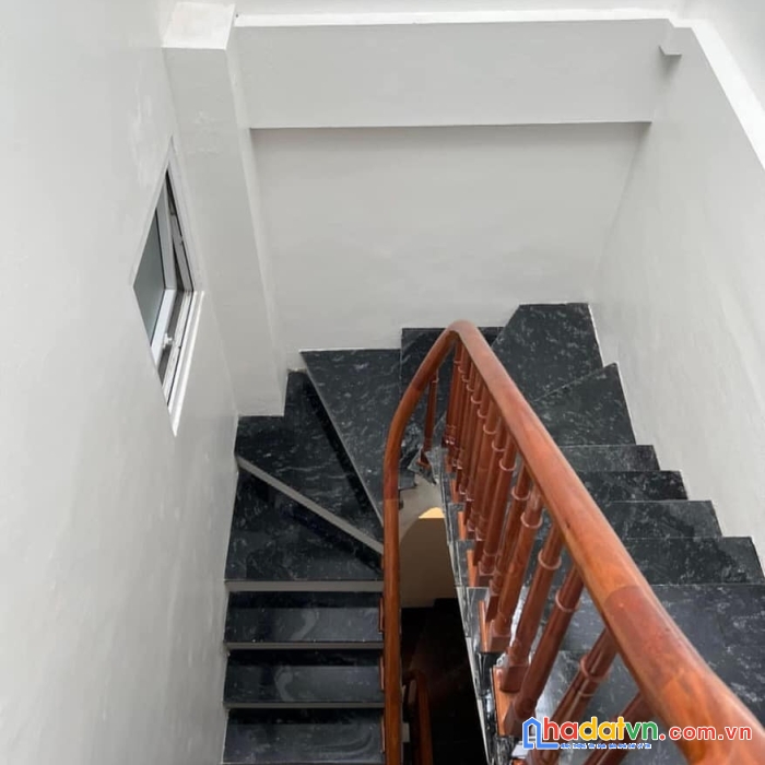 Bán nhà phố trần đại nghĩa, hai bà trưng 93m, 4 tầng, mt 4.5m. giá: 25 tỷ. lh: 0937158386