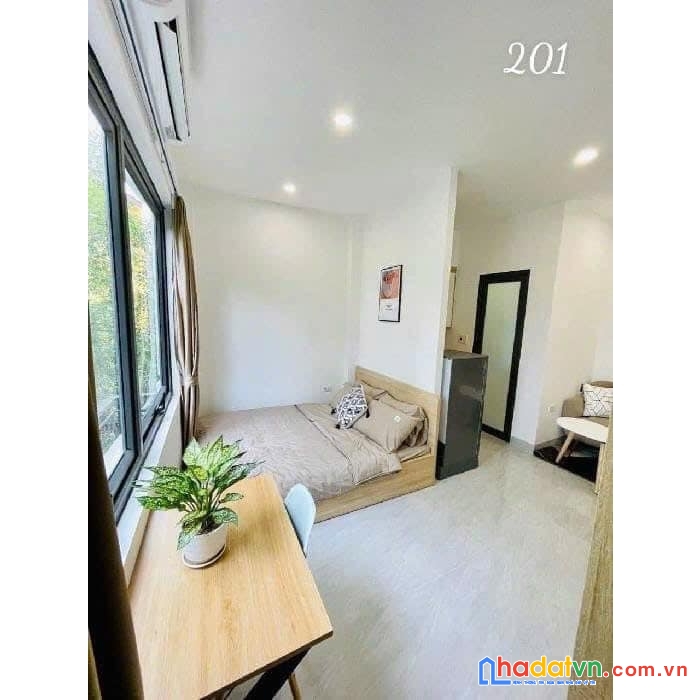 Bán nhà phố trần đại nghĩa, hai bà trưng 93m, 4 tầng, mt 4.5m. giá: 25 tỷ. lh: 0937158386