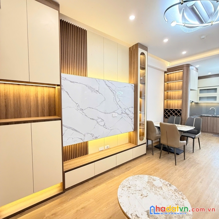Chính chủ bán gấp căn hộ 2pn full nội thất – view hồ điều hòa 
