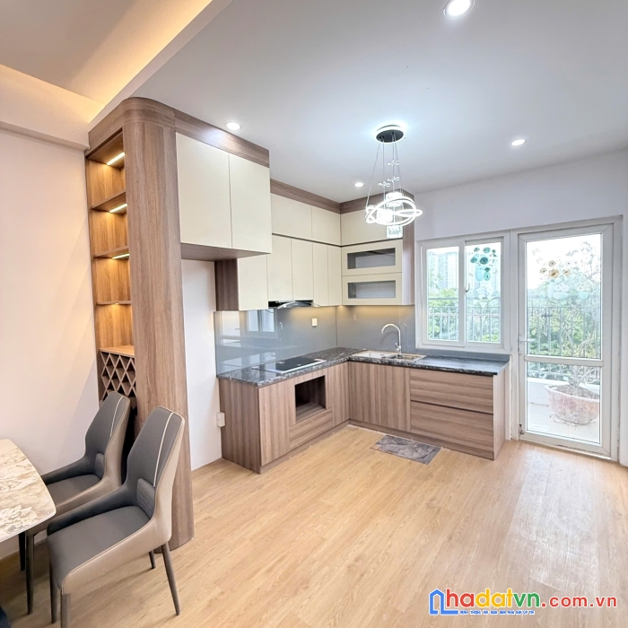 Chính chủ bán gấp căn hộ 2pn full nội thất – view hồ điều hòa 