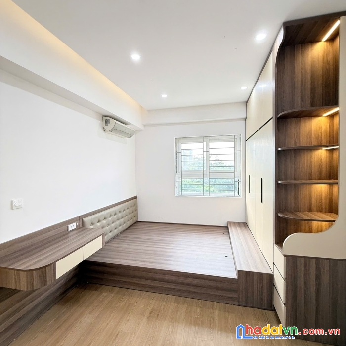 Chính chủ bán gấp căn hộ 2pn full nội thất – view hồ điều hòa 