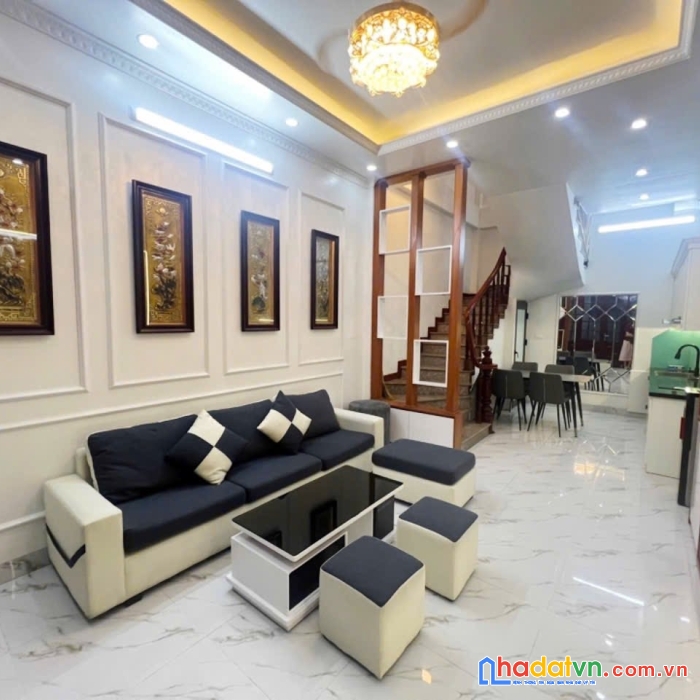 Bán nhà phố bạch mai, hai bà trưng 42m, 4 tầng. giá: 9.95 tỷ. lh: 0937158386