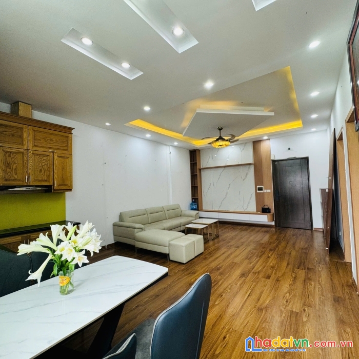 Chính chủ bán gấp căn hộ 77m² full nội thất – ban công đông nam 