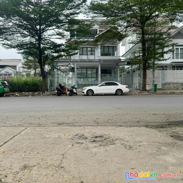 Bán biệt thự quận 7 khu nghỉ ngơi giải trí p.tân phong, 2 lầu