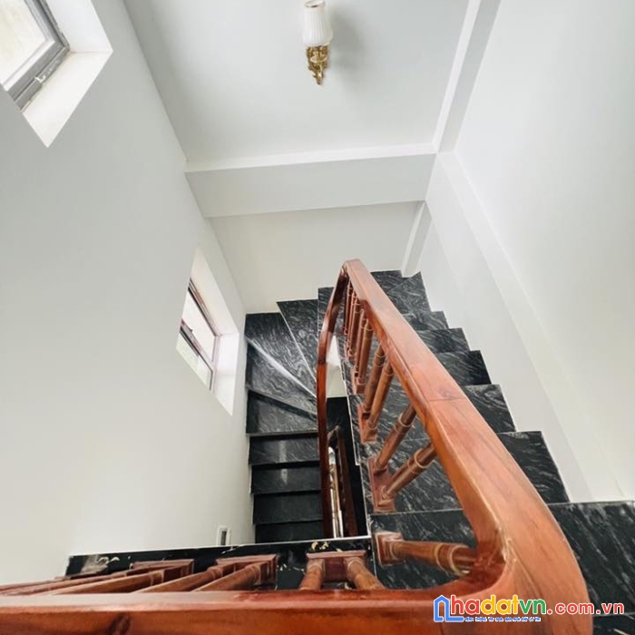 Bán nhà phố trương định, hai bà trưng 42m, 5 tầng
