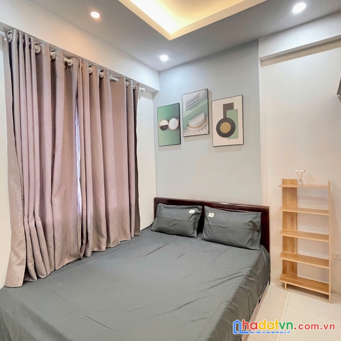 Chính chủ cần bán căn hộ chung 65m2, ban công hướng nam  2 tỷ 420tr 