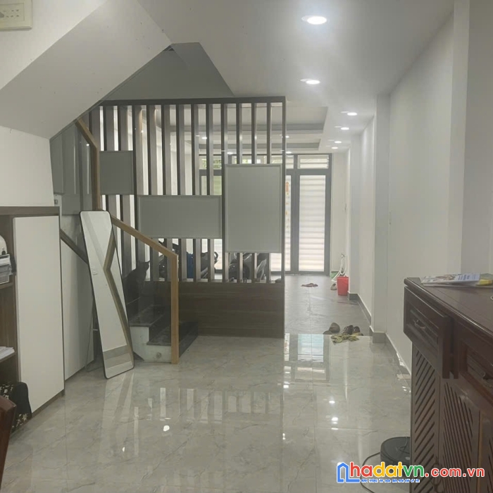 Nhà đẹp 2 lầu đường số 85 p. tân quy,quận 7, dt 4x20m