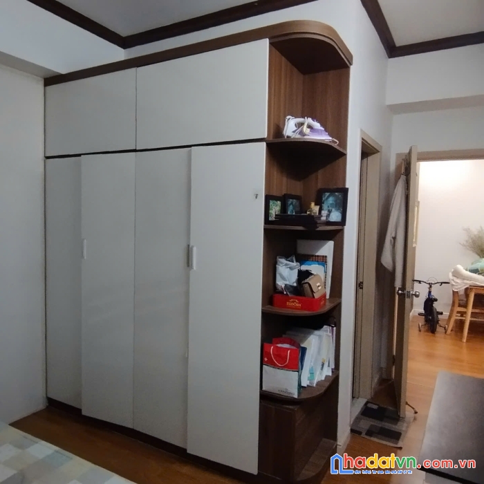 Bán gấp căn hộ ở tầng 6, 65m2, bc hướng nam- kdt thanh hà