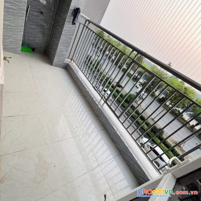 Cần bán căn chung cư góc 2 mặt thoáng, nhà mới làm lại nội thất tại kdt thanh hà cienco 5