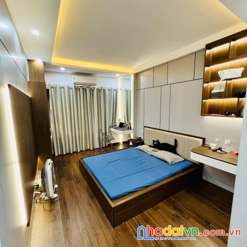 Bán nhà phố tạ quang bửu, hai bà trưng 30m, 4 tầng. giá: 9 tỷ