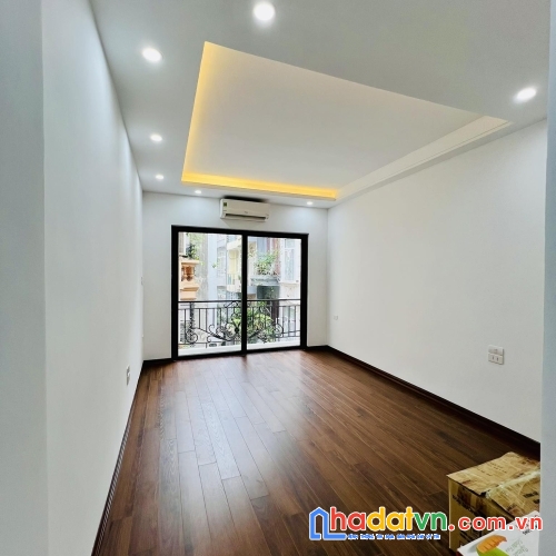 Bán nhà phố tạ quang bửu, hai bà trưng 30m, 4 tầng. giá: 9 tỷ