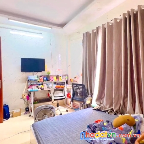 Bán nhà 5 tầng, mặt tiền 4m, ngõ ba gác 