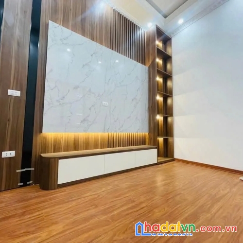 Nhà đẹp 35m2 phố tựu liệt, 4 tầng ở ngay, ngõ ô tô giá chỉ 5,8 tỷ
