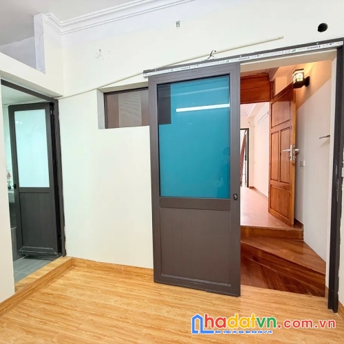 Bán nhà ngọc hồi, 34m2 xây 4 tầng, 3 ngủ, giá 4.95 tỷ ngay tt văn điển