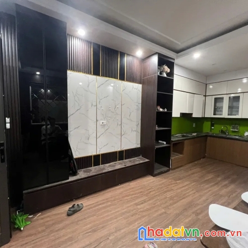 Bán nhà ngọc hồi 30m2, 5 tầng, mặt tiền 4.3m ngõ ô tô tránh, giá 5.5 tỷ