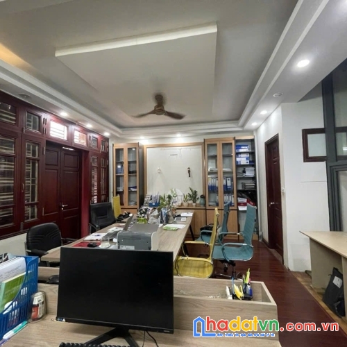 Bán nhà phố lê trọng tấn, thanh xuân 60m, 3 tầng, mt 4.5m. giá: 19 tỷ. lh: 0937158386