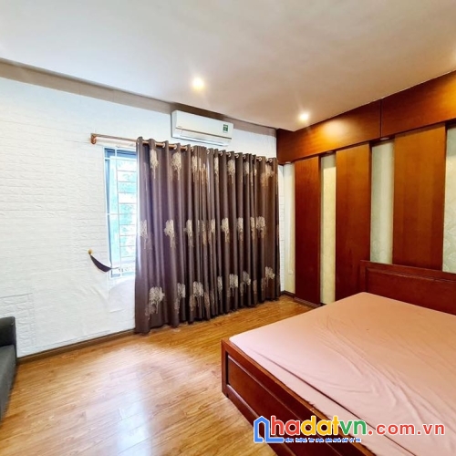 Bán nhà phố nguyên hồng, đống đa 50m, 6 tầng