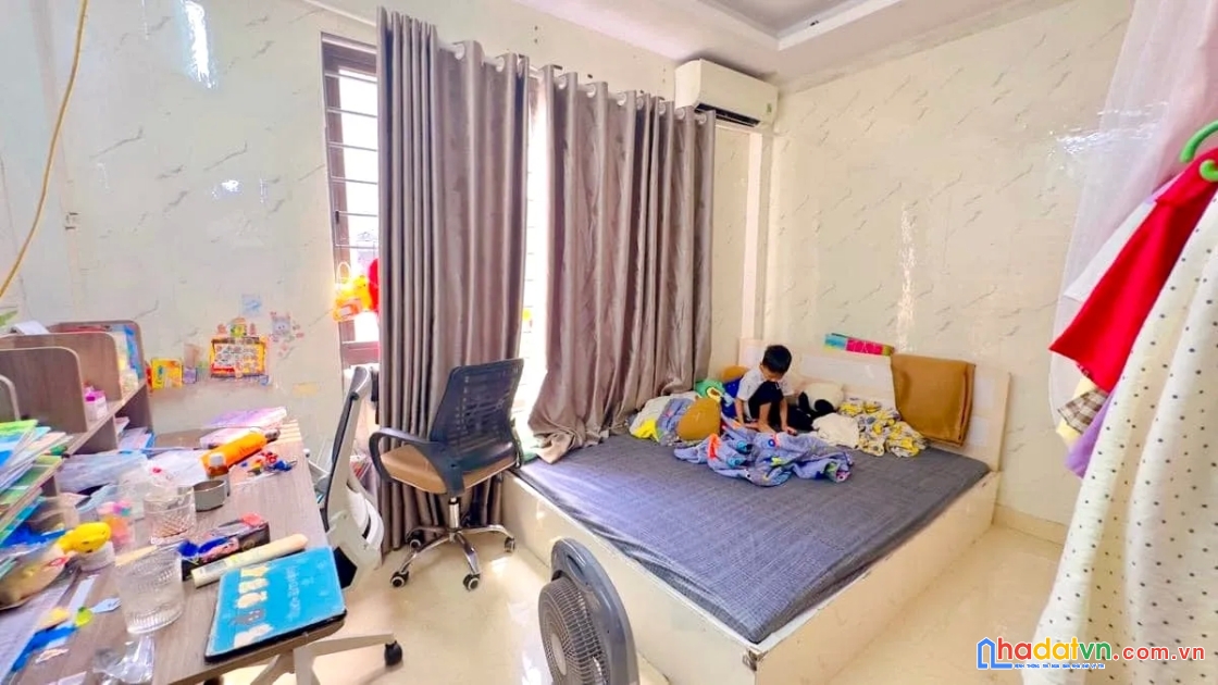 Bán nhà ngọc hồi 5 tầng, 42m2, mặt tiền 4m, giá 6.7 tỷ