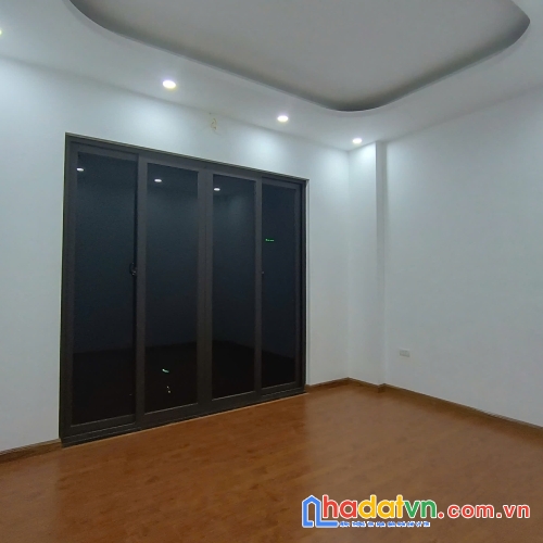 Bán nhà tứ hiệp, 42m2 x 5 tầng, mặt tiền 4.2m giá 5.4 tỷ