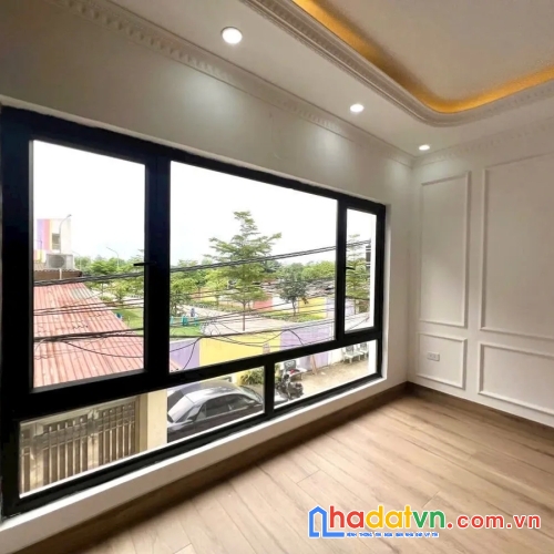 Nhà 5 tầng tựu liệt, 45m2, mặt tiền 4m, giá 7.7 tỷ, ô tô vào nhà