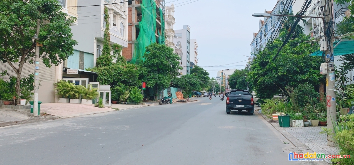 Bán toà chdv 8x12m mặt tiền cao thị chính (24m), phú thuận, q7 - hầm 8 tầng 55p
