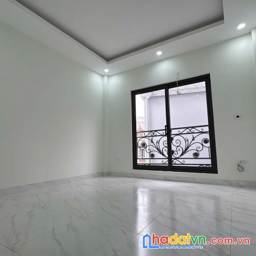 Bán nhà tứ hiệp 42m2 x 5 tầng, mặt tiền 4m, giá 7 tỷ, bãi ô tô gần nhà