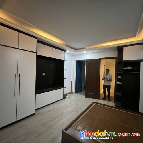 Bán nhà tứ hiệp, 50m2 x 5 tầng, ô tô vào nhà, 8.2 tỷ