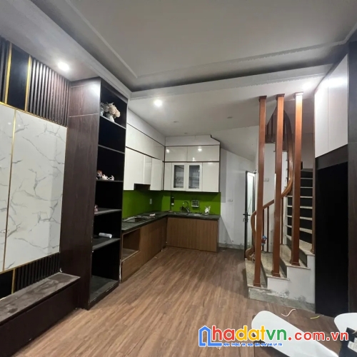 Bán nhà tứ hiệp, 50m2 x 5 tầng, ô tô vào nhà, 8.2 tỷ