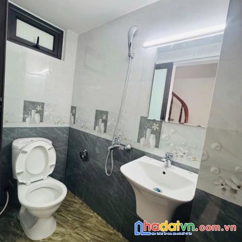 Bán nhà kim giang, 5 tầng, mặt tiền 5 m, ngõ ô tô tránh, 56 m2, giá 12 tỷ


