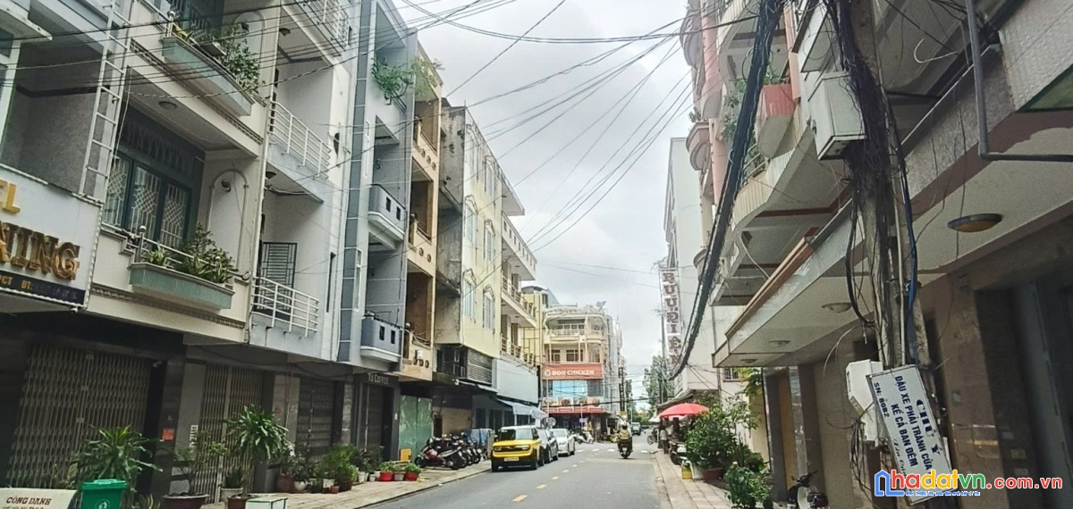 Bán nhà mặt tiền 1 trệt 4 lầu 64m2 lý hồng thanh tttm cái khế giá 10 tỷ 500 triệu