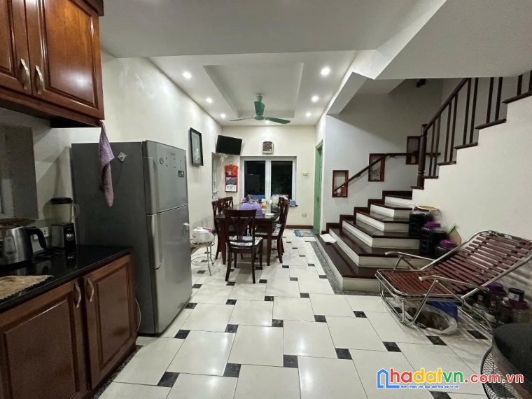 Bán biệt thự 255m2 linh đàm, mặt tiền 14m, giá 60 tỷ