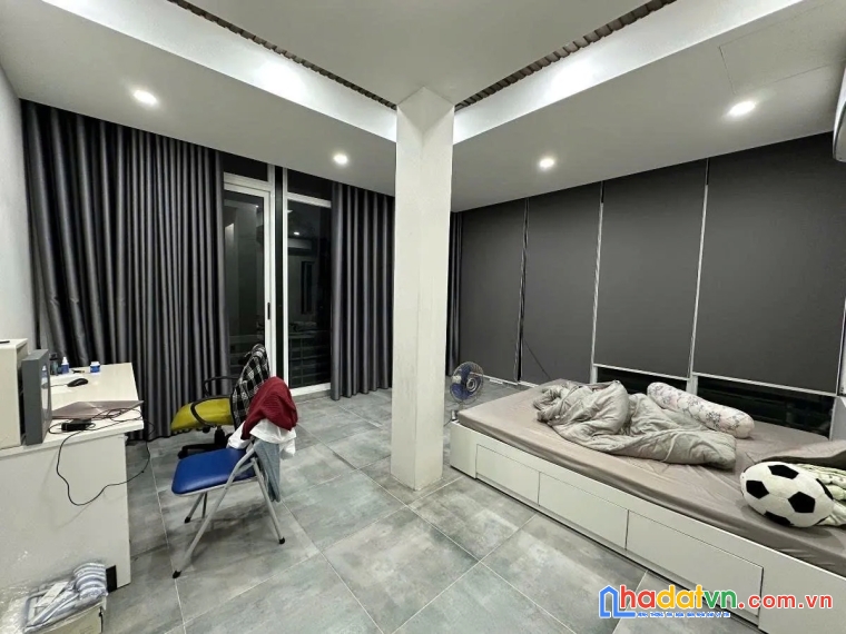 Bán biệt thự 255m2 linh đàm, mặt tiền 14m, giá 60 tỷ