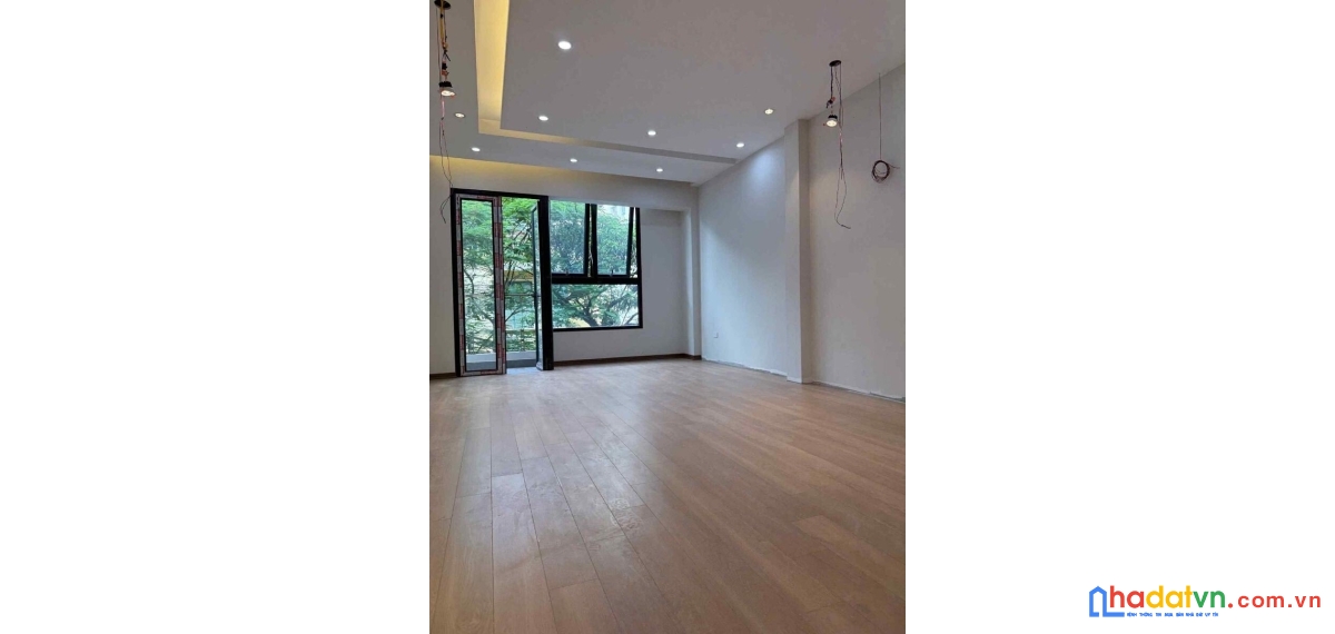 Bán nhà phố hoàng cầu, đống đa 70m, 5 tầng, mt 4.5m. giá: 27.9 tỷ. lh: 0937158386