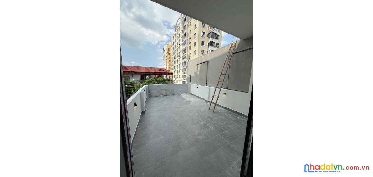 Bán nhà phố hoàng cầu, đống đa 70m, 5 tầng, mt 4.5m. giá: 27.9 tỷ. lh: 0937158386