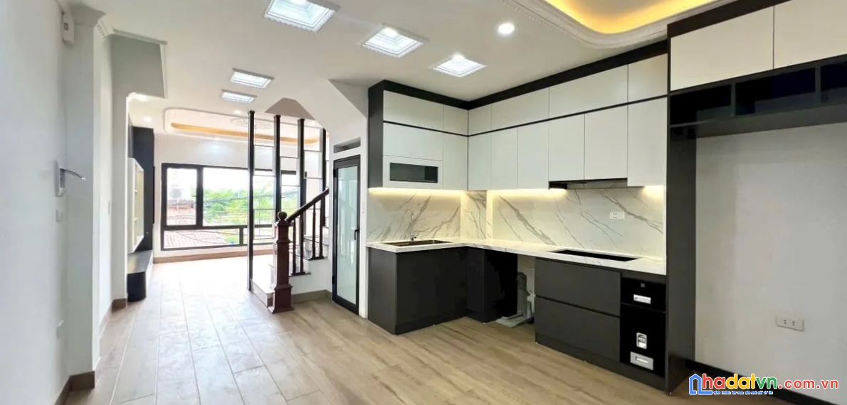 Nhà 4 tầng ngọc hồi, 40m2, giá 7.6 tỷ, ô tô, gần hồ linh đàm
