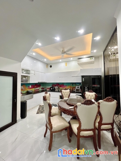 Bán nhà phố yên lạc, hai bà trưng 54m, 5 tầng, mt 4.5m