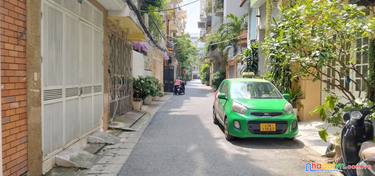 Bán nhà phố yên lạc, hai bà trưng 83m, 7 tầng