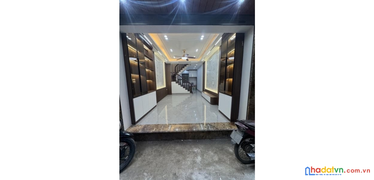 Bán nhà phố kim ngưu, hai bà trưng 45m, 4 tầng. giá: 9.6 tỷ. lh: 0937158386