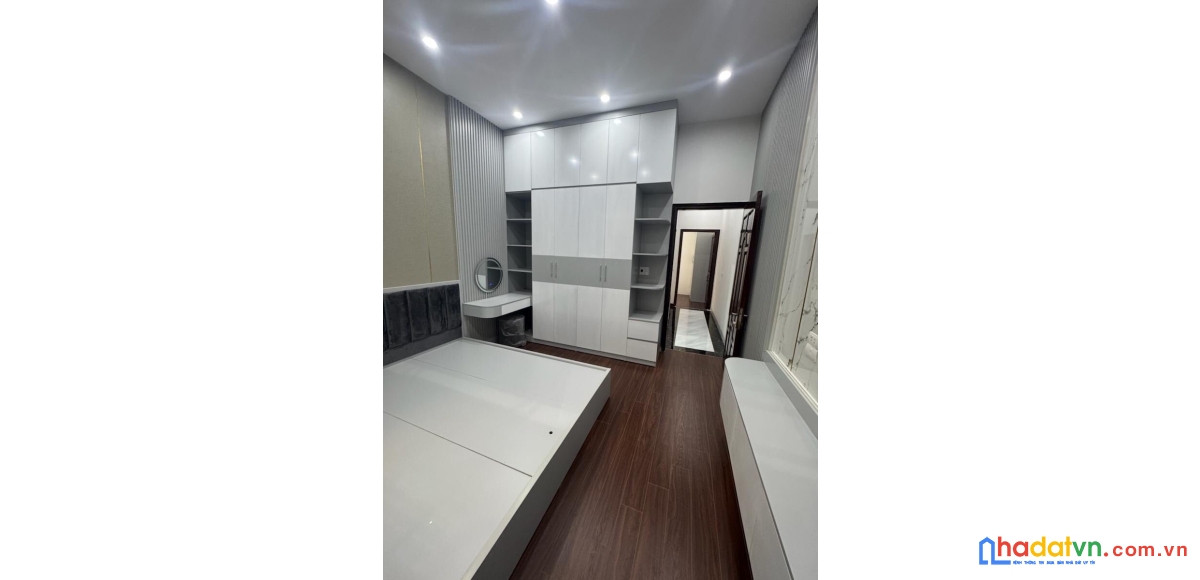 Bán nhà phố kim ngưu, hai bà trưng 45m, 4 tầng. giá: 9.6 tỷ. lh: 0937158386