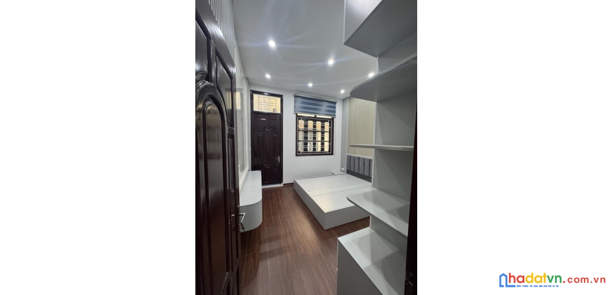 Bán nhà phố kim ngưu, hai bà trưng 45m, 4 tầng. giá: 9.6 tỷ. lh: 0937158386