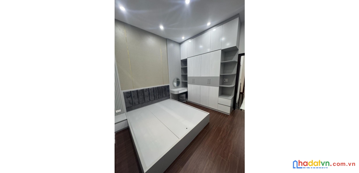 Bán nhà phố kim ngưu, hai bà trưng 45m, 4 tầng. giá: 9.6 tỷ. lh: 0937158386
