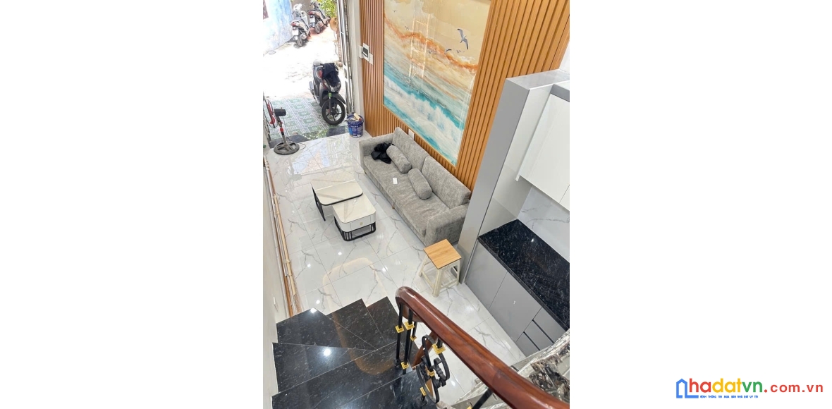 Nhà đẹp , view thoáng gần đh thăng long , 42 m2 x 5 tầng, mặt tiền 4,5m ,7,42 tỷ